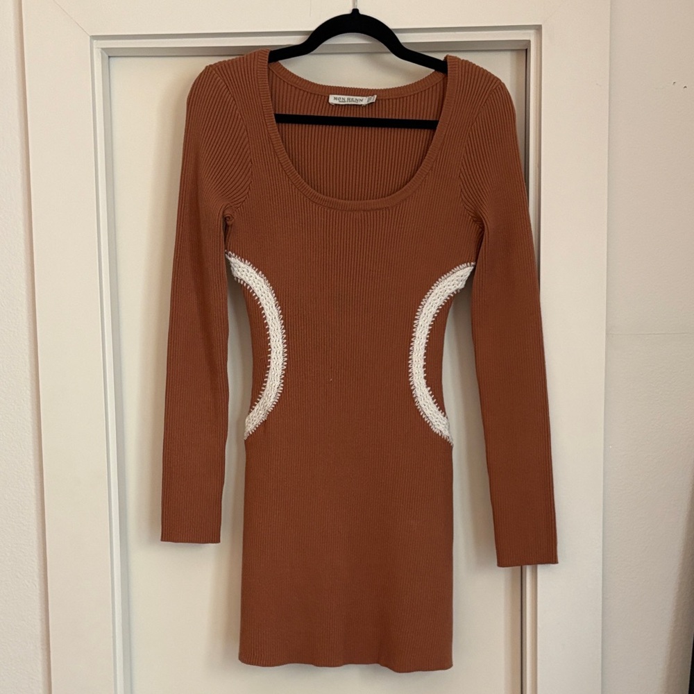 Elegant Long Sleeve Dress in Brown with White Details
